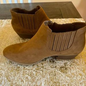 American Eagle Tan Booties